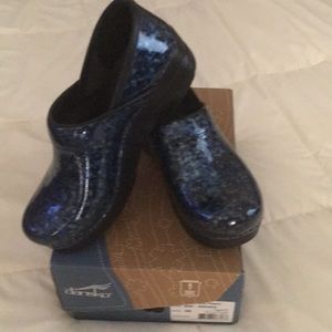 Dansko size 38